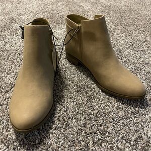 St. John's Bay Womens Shoe Sand Rayford Stacked Heel Booties NWT